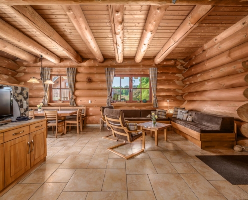 Wohnraum Chalet Morgensonne im Chalet-Resort Fränkische Schweiz